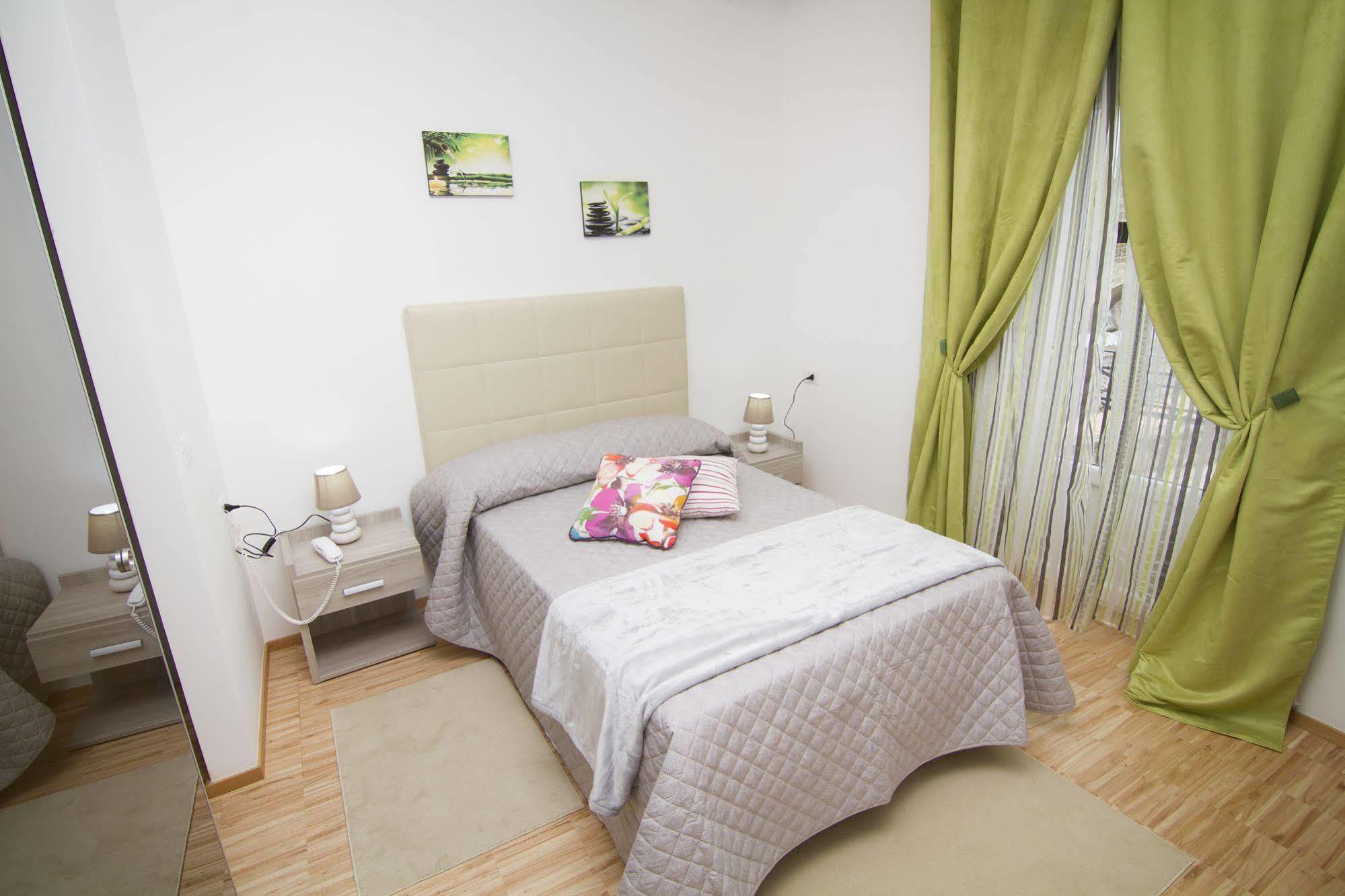 Al Bastione Relais Suite & Rooms Gravina in Puglia Exterior photo