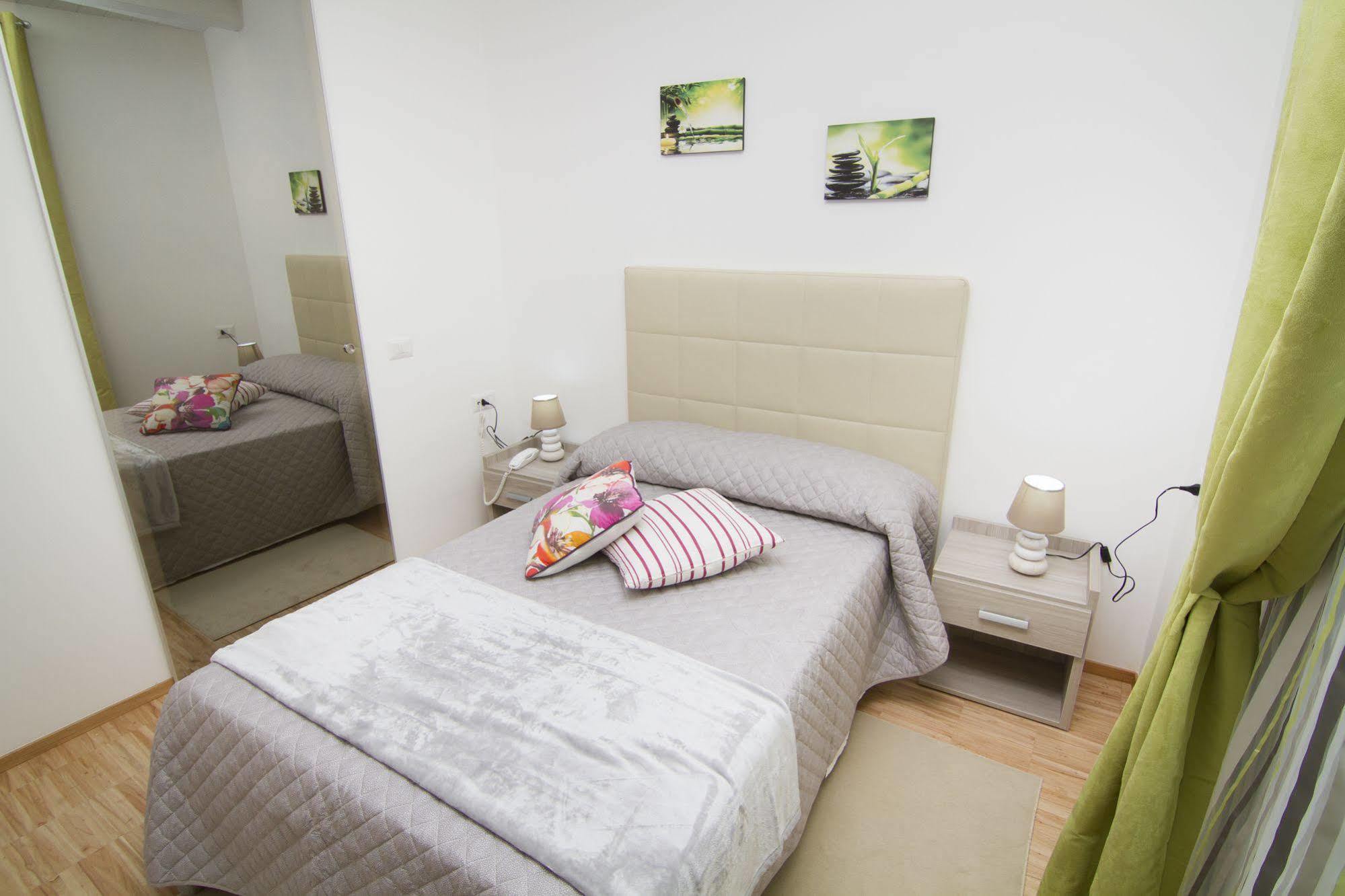 Al Bastione Relais Suite & Rooms Gravina in Puglia Exterior photo